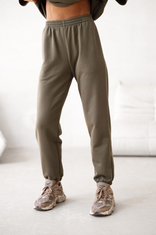 Spodnie jogger oliwka